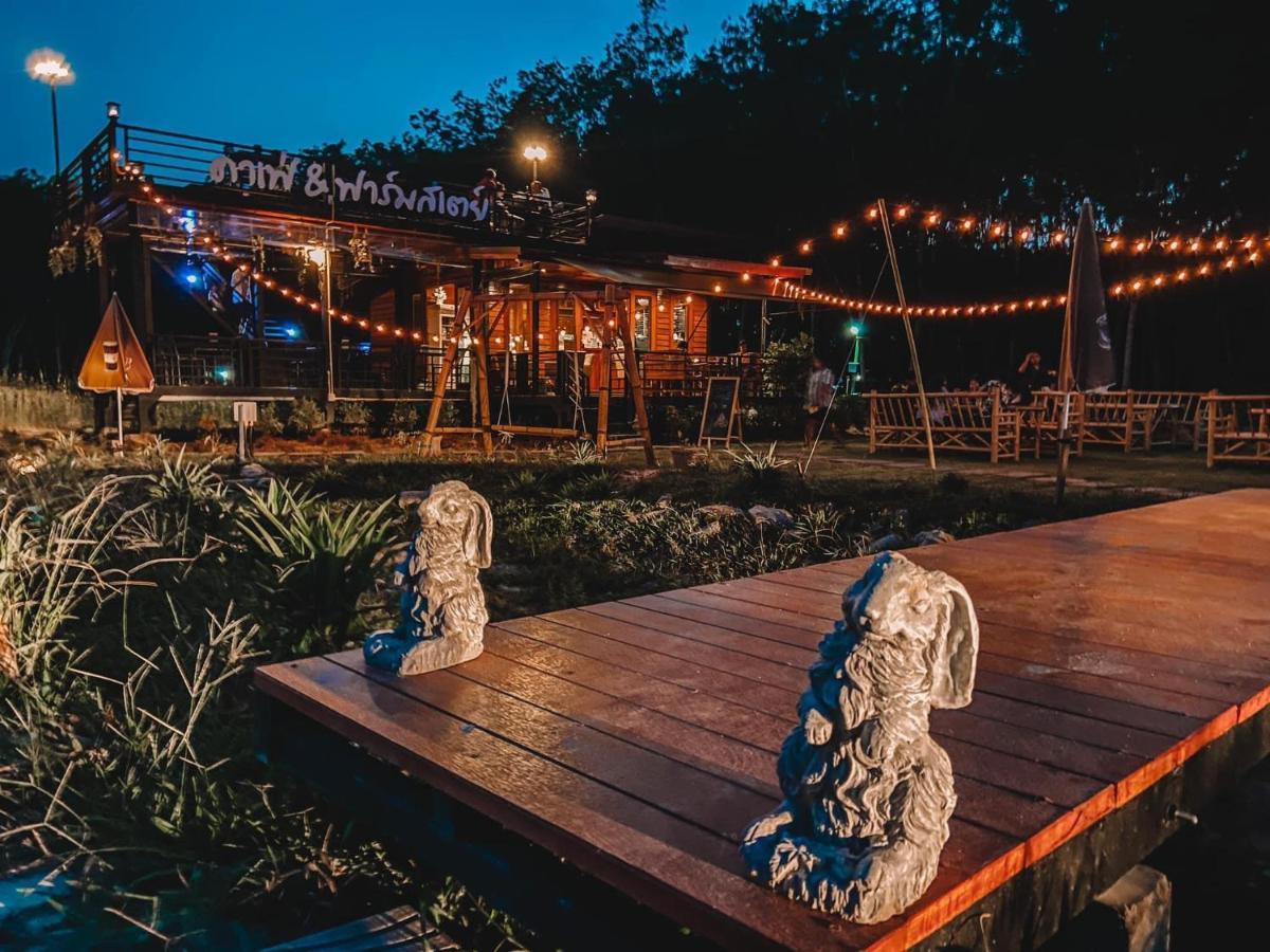ไร่นาบัวหลวง คาเฟ่ & ฟาร์มสเตย์ Raina Bualuang Cafe & Farm Stay Ban Na No ภายนอก รูปภาพ