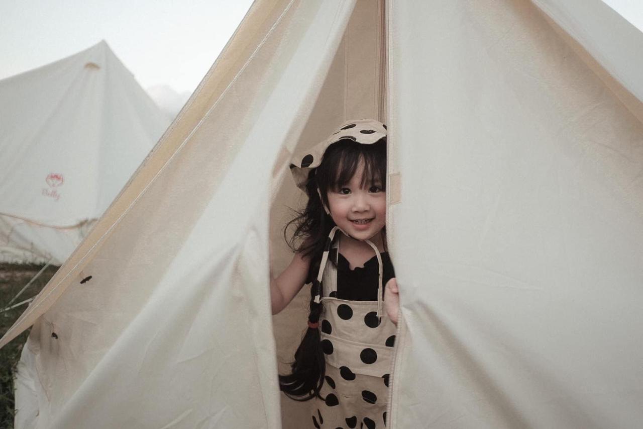 ไร่นาบัวหลวง คาเฟ่ & ฟาร์มสเตย์ Raina Bualuang Cafe & Farm Stay Ban Na No ภายนอก รูปภาพ