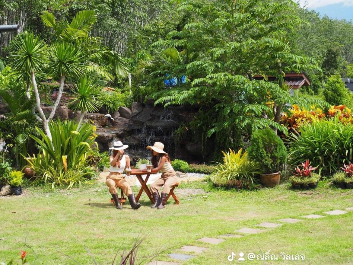 ไร่นาบัวหลวง คาเฟ่ & ฟาร์มสเตย์ Raina Bualuang Cafe & Farm Stay Ban Na No ภายนอก รูปภาพ