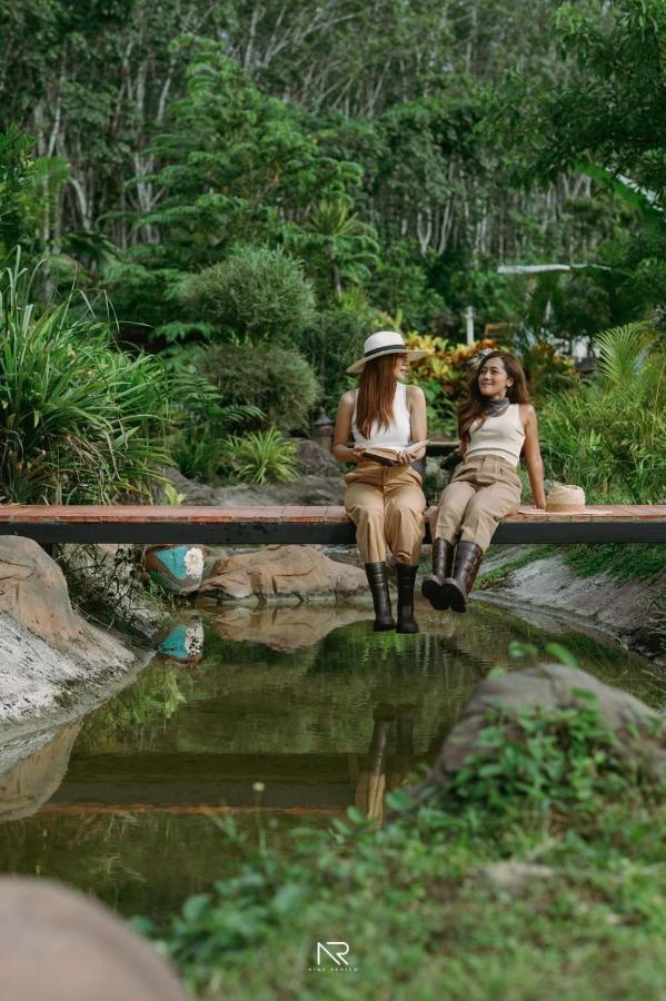 ไร่นาบัวหลวง คาเฟ่ & ฟาร์มสเตย์ Raina Bualuang Cafe & Farm Stay Ban Na No ภายนอก รูปภาพ